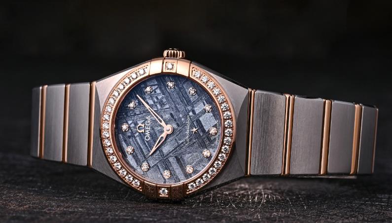 歐米茄手表停擺？不慌，專業修復與臺燈下的細心守護