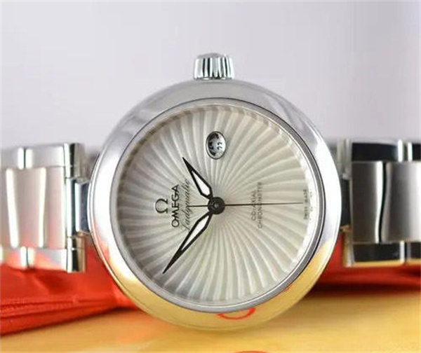 歐米茄手表進水了處理技巧詳解（圖）