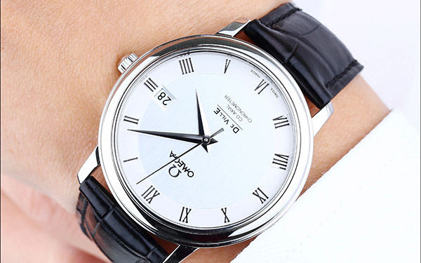 揭秘歐米茄腕表表帶掉色真相：日常保養誤區大解析（圖）