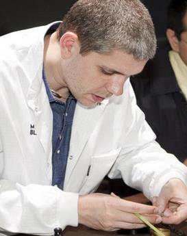 約翰·維爾遜-南昌歐米茄維修服務中心制表師