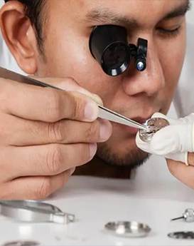 詹姆士·布朗-南昌歐米茄維修服務中心制表師